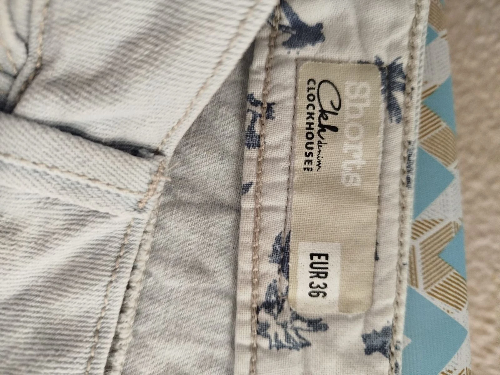 Size s c&a shorts – photo 3